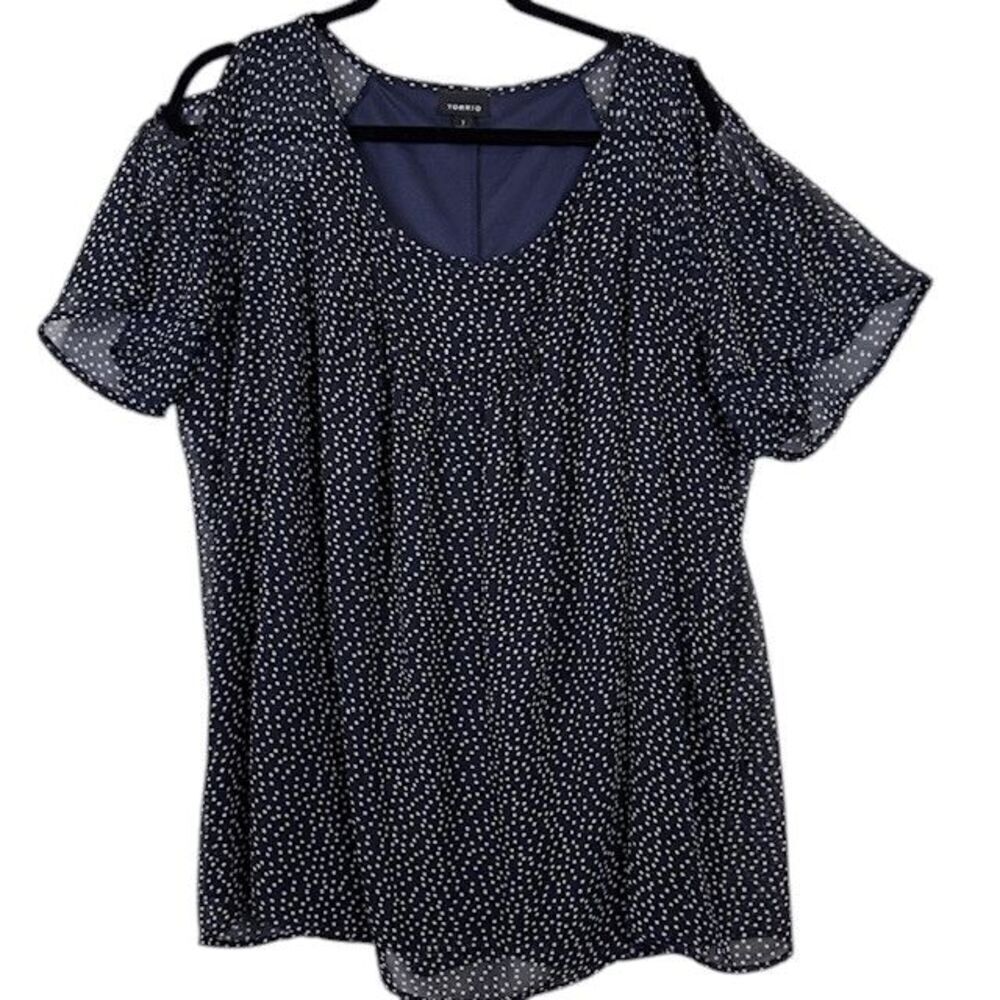 Torrid Cold Shoulder Blouse Navy Blue White Polka Dots Lined Flowy Size 1X‎